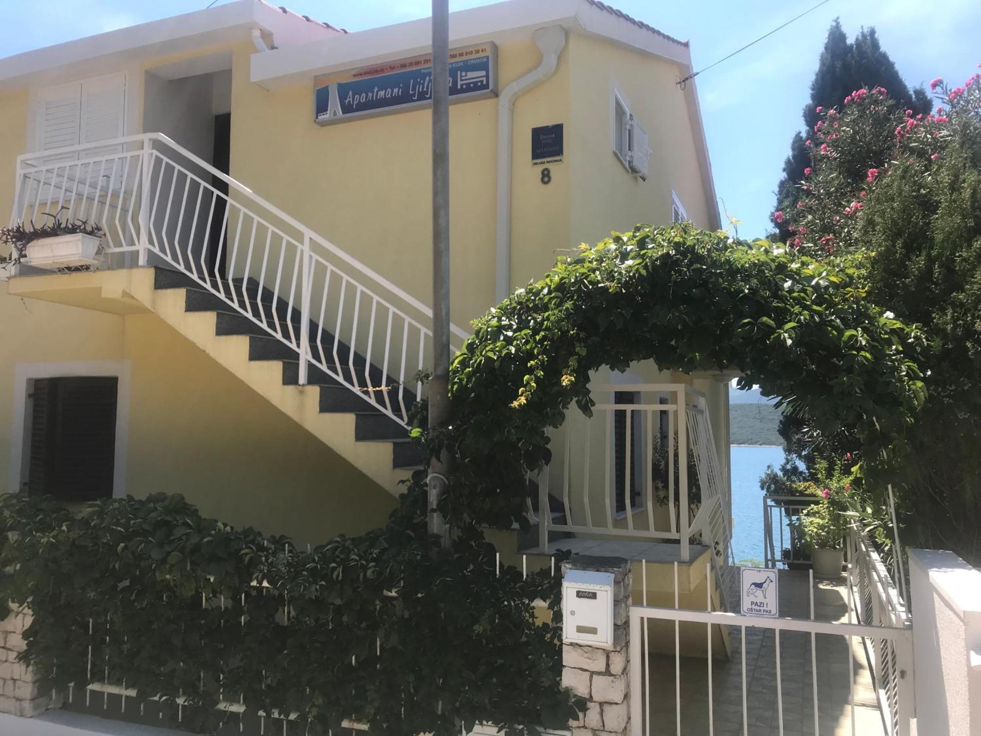 Apartments Ljiljana Klek Exteriör bild